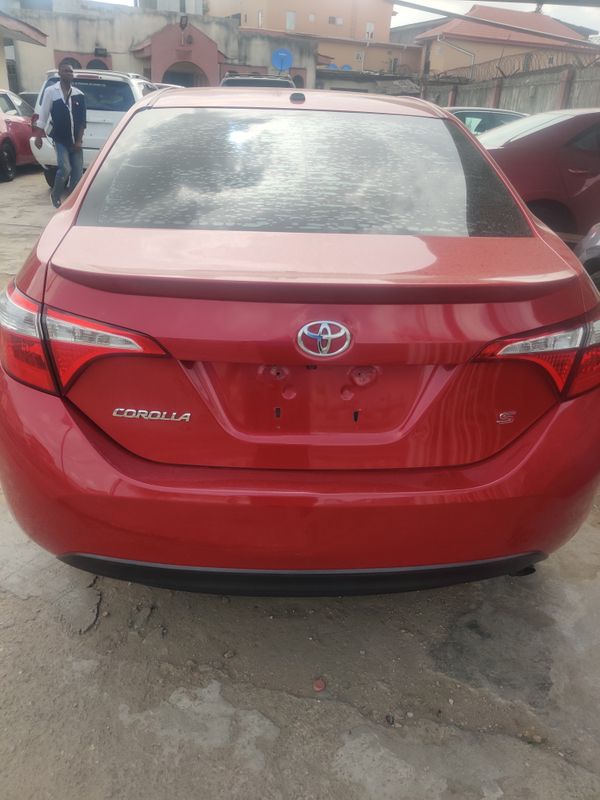 Thumbnail 4 of 2015 Toyota Corolla